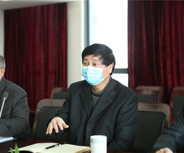 嘉兴市政协副主席马玉华来1xBET丝绸集团调研事情